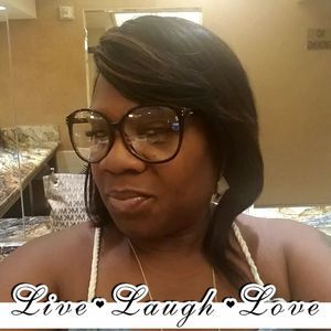 Meet your Posher, Val